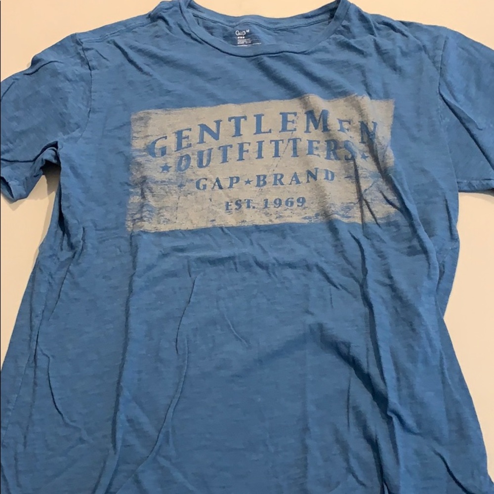 GAP Gentlemen t shirt